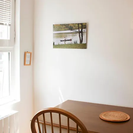 Beautiful Bright Near The Marais Apartment *