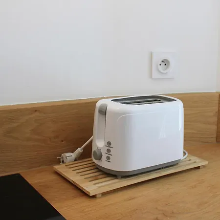 Bright Just Steps From The Marais Apartment