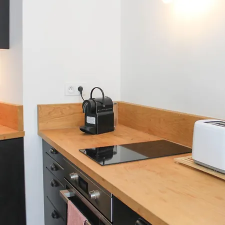 Bright Just Steps From The Marais Apartment