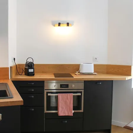 Bright Just Steps From The Marais Apartment *