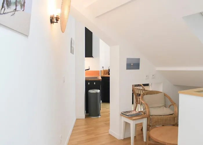 Apartment Bright Just Steps From The Marais *