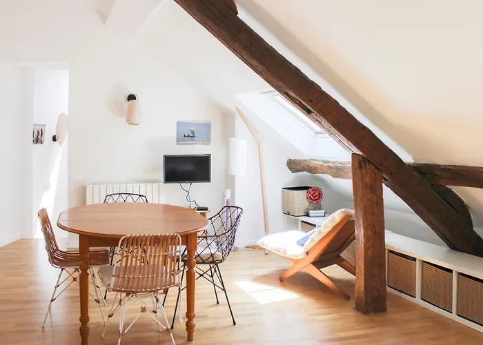 Bright Just Steps From The Marais Apartment Paris